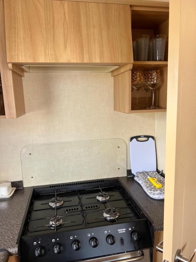 Chris'S Caravan Abergele Exterior photo